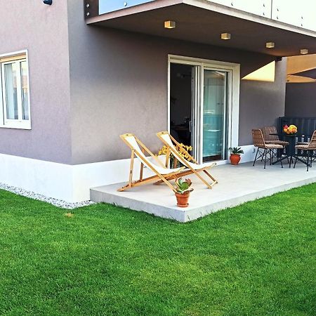 Lemon3 Deluxe Apartment Porec Exterior photo