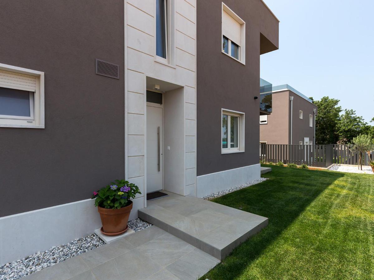 Lemon3 Deluxe Apartment Porec Exterior photo