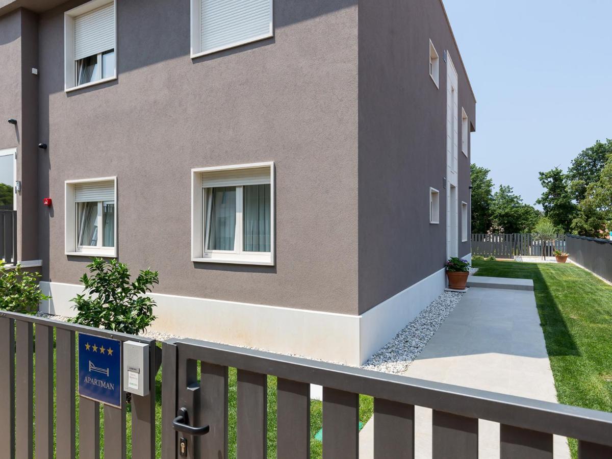 Lemon3 Deluxe Apartment Porec Exterior photo