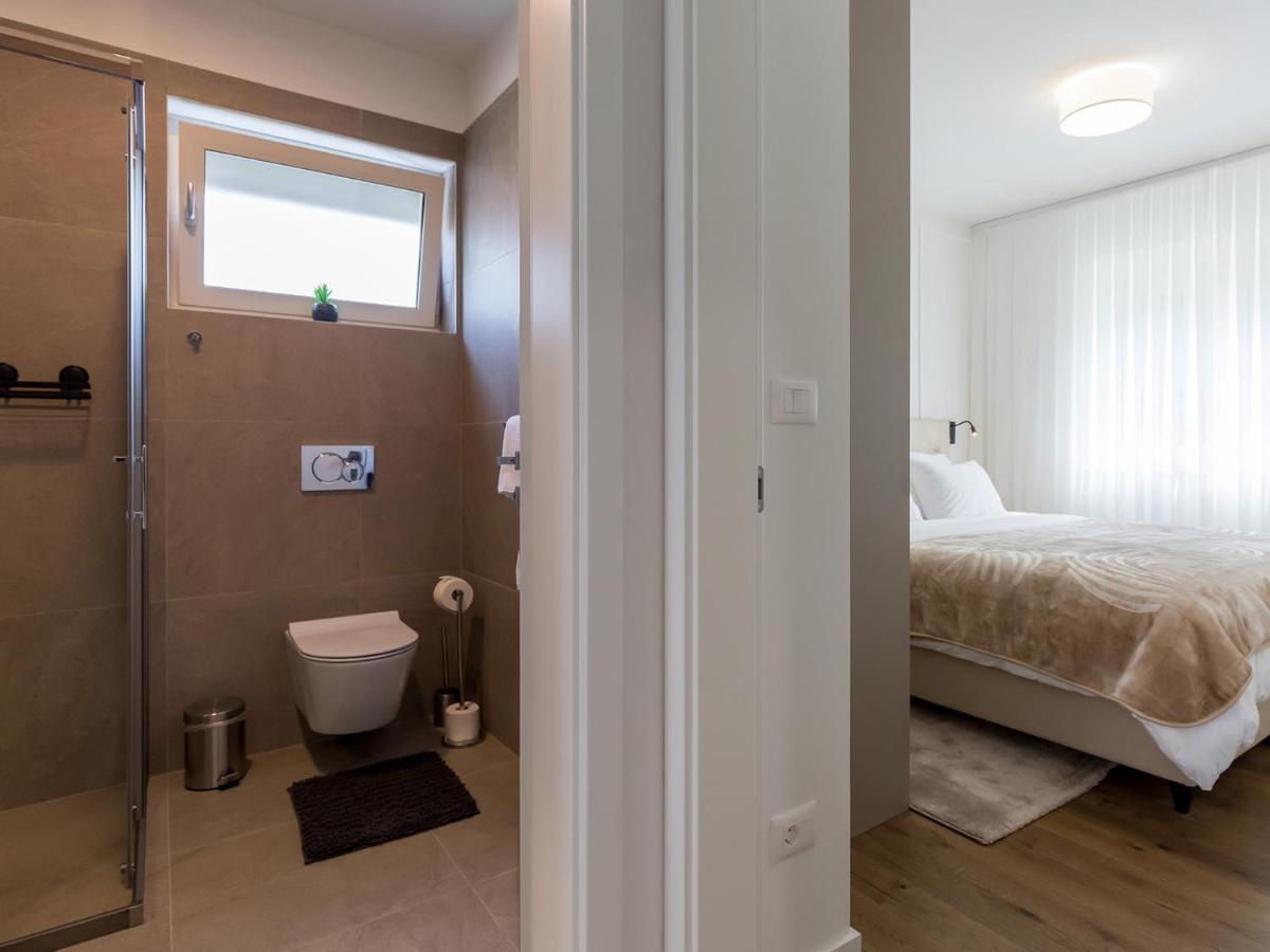 Lemon3 Deluxe Apartment Porec Exterior photo