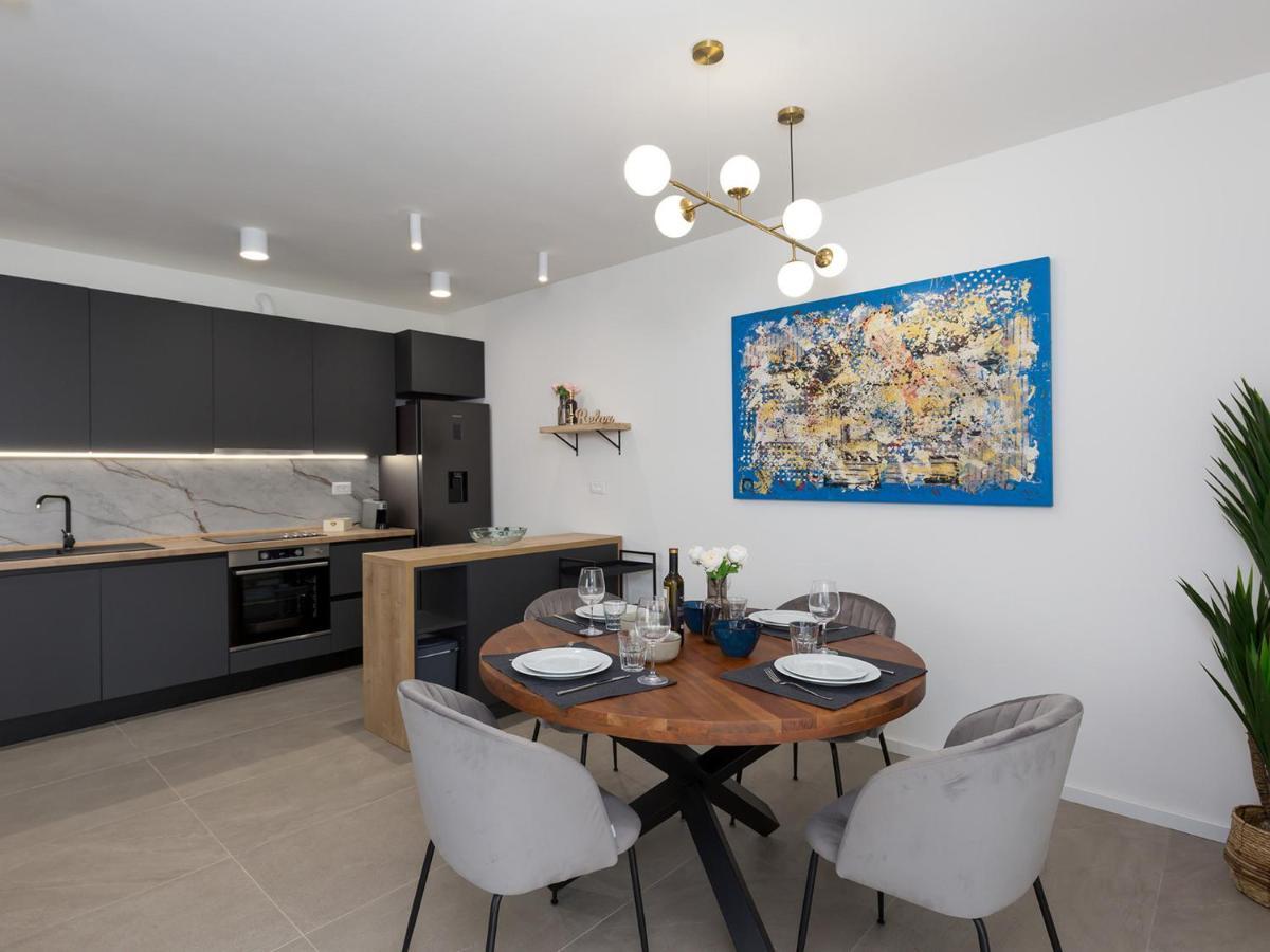 Lemon3 Deluxe Apartment Porec Exterior photo