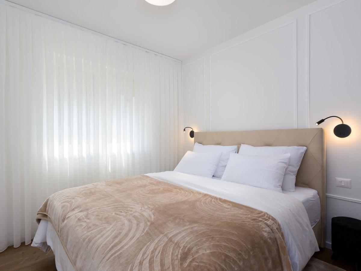 Lemon3 Deluxe Apartment Porec Exterior photo