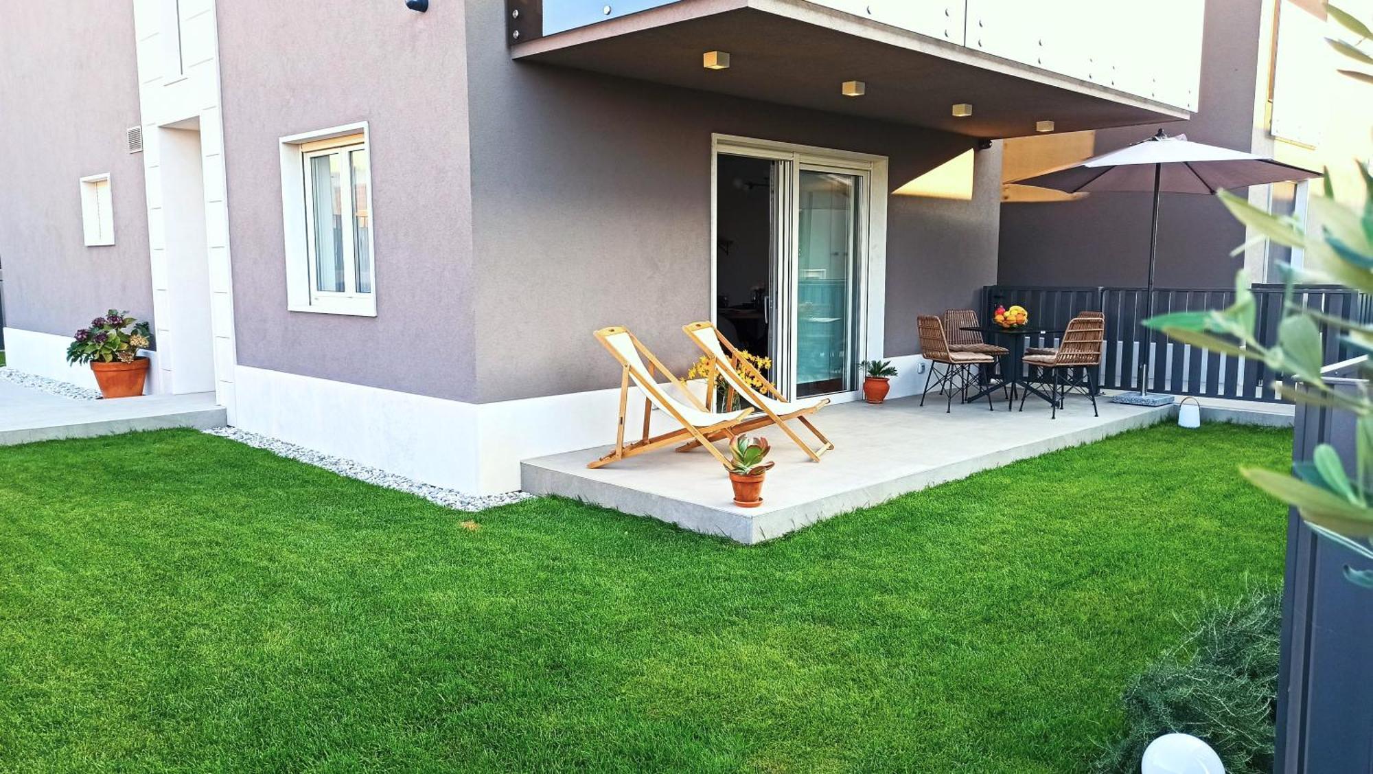 Lemon3 Deluxe Apartment Porec Exterior photo